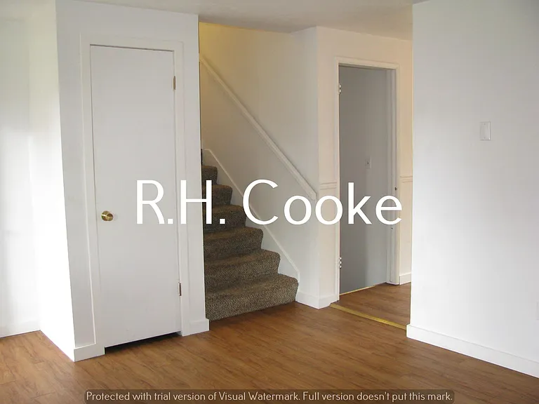 4245 E 9th Ave — Photo 8