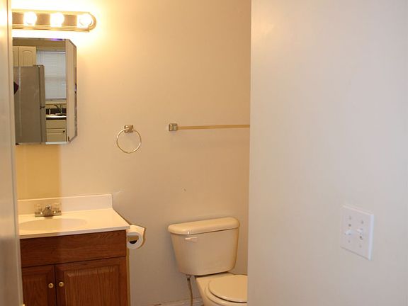 One Bath Combo with Vanity Lighting