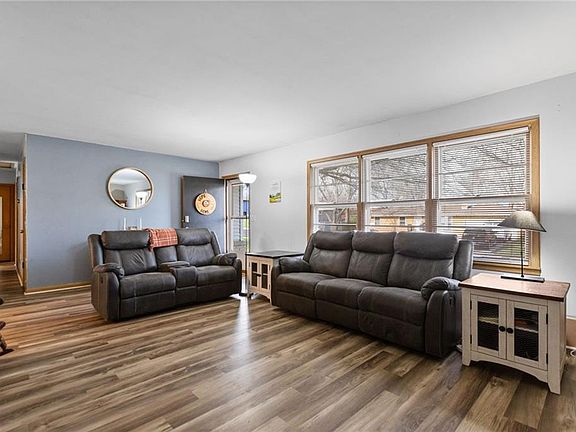 5th image of 7307 Maywood Ave