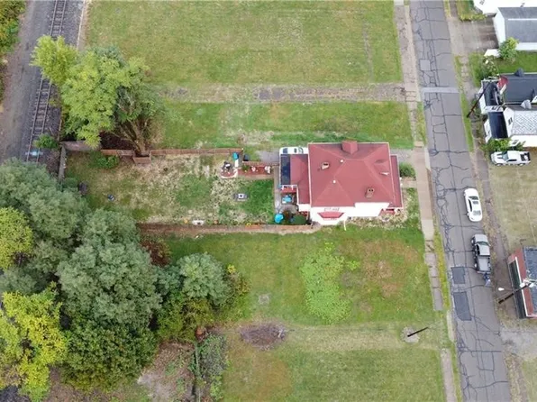 521 N 6th Ave, Steubenville, OH 43952