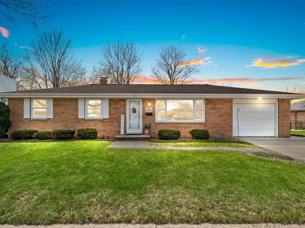 1345 San Jose Pl, Green Bay, WI 54303