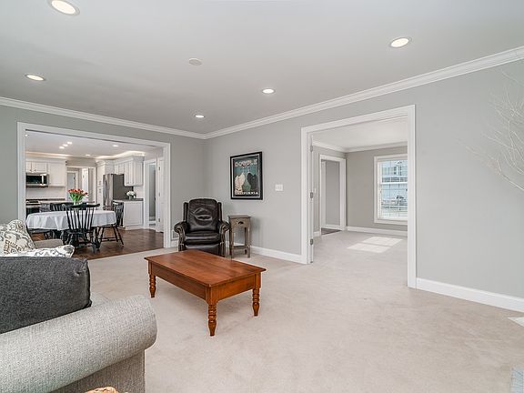 4th image of 0N682 W Weaver Cir