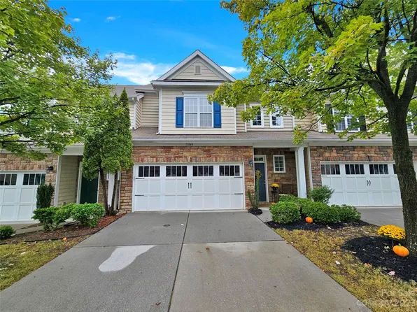 11044 Lucky Horseshoe Ln, Charlotte, NC 28277