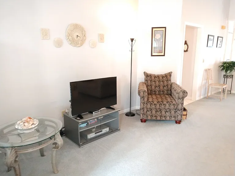 3177 E Village Dr — Photo 6