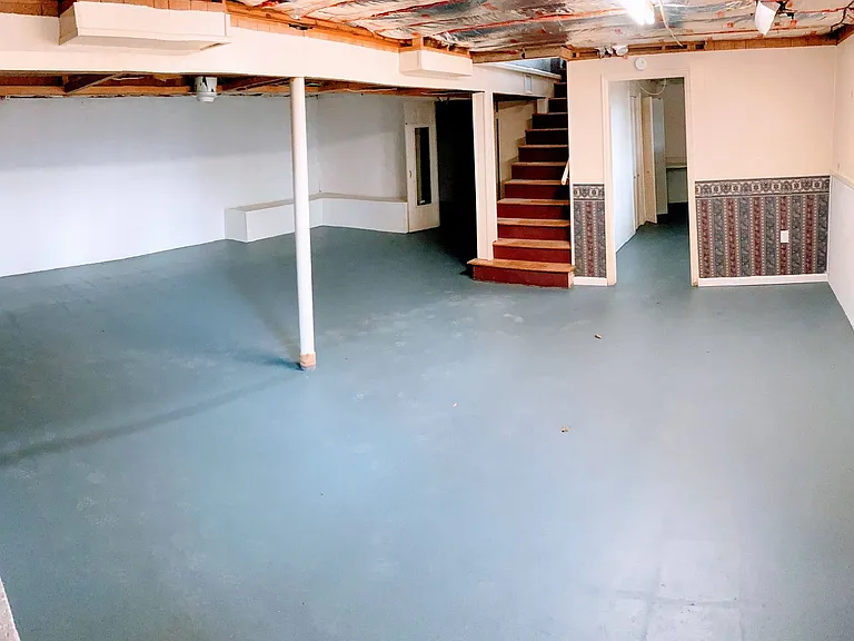 130 Yorkshire Cir — Photo 18