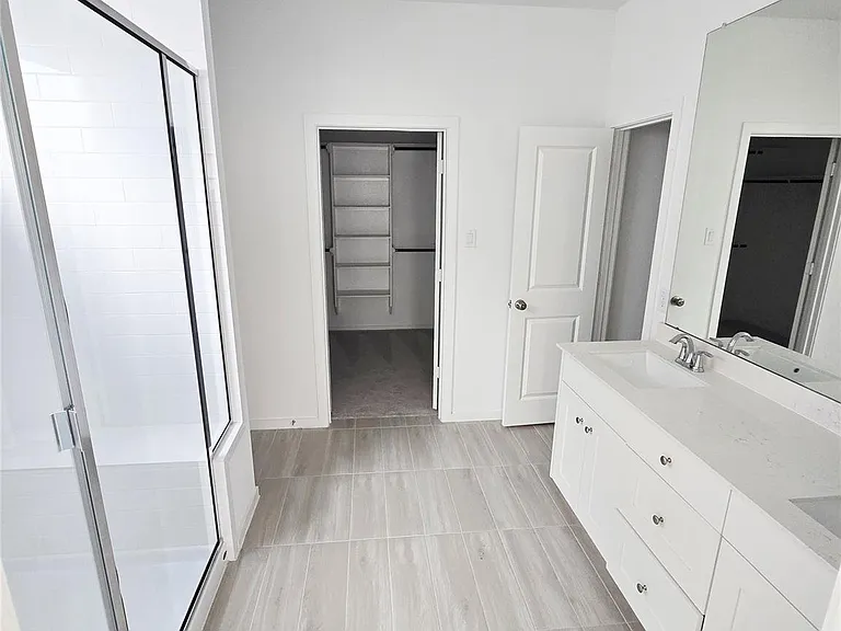 6319 Seafoam Lake Dr — Photo 10