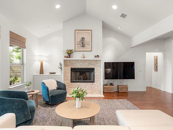 3rd image of 8305 Williamson Creek Dr