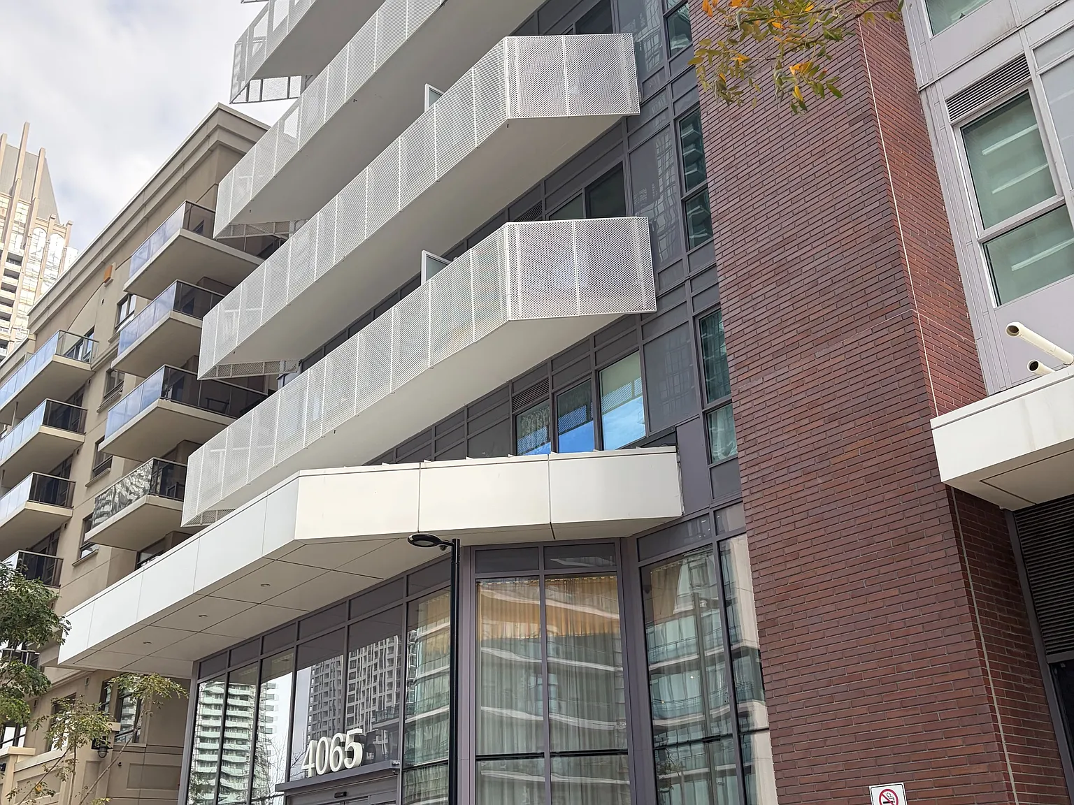 Daniel's City Centre wesley Tower — Photo 2