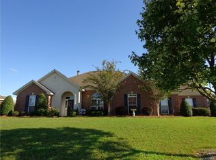 186 Inverness Rd, Wetumpka, AL 36092