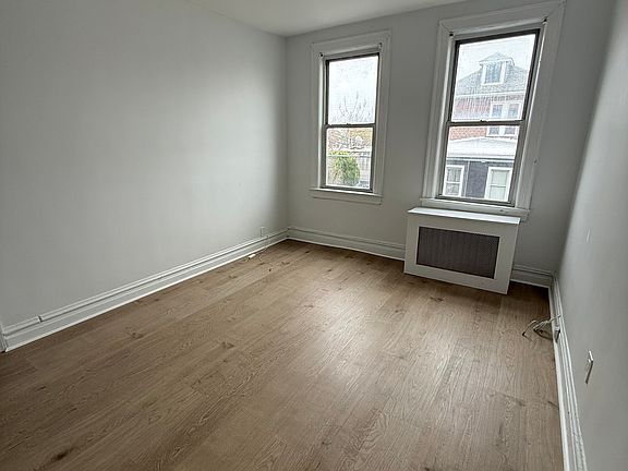 2nd image of 1057 Allerton Ave Building 2