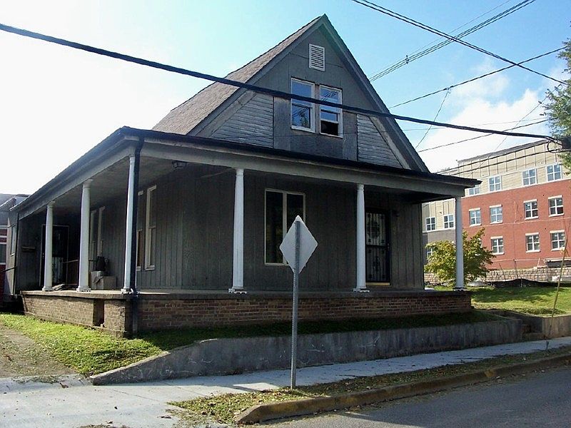 2nd image of 541 Hambley Blvd