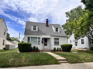3721 N 98th St, Milwaukee, WI 53222