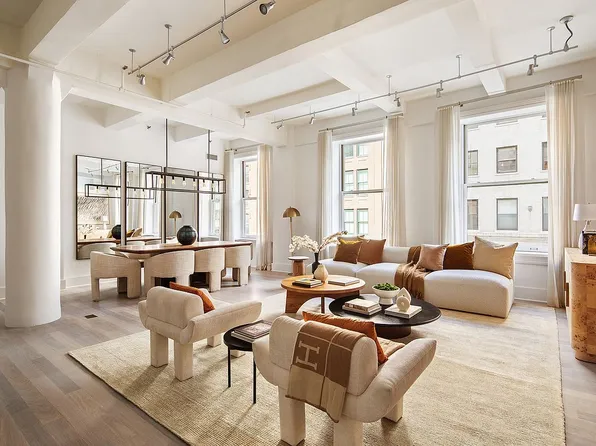 161 Hudson St APT 2A, New York, NY 10013