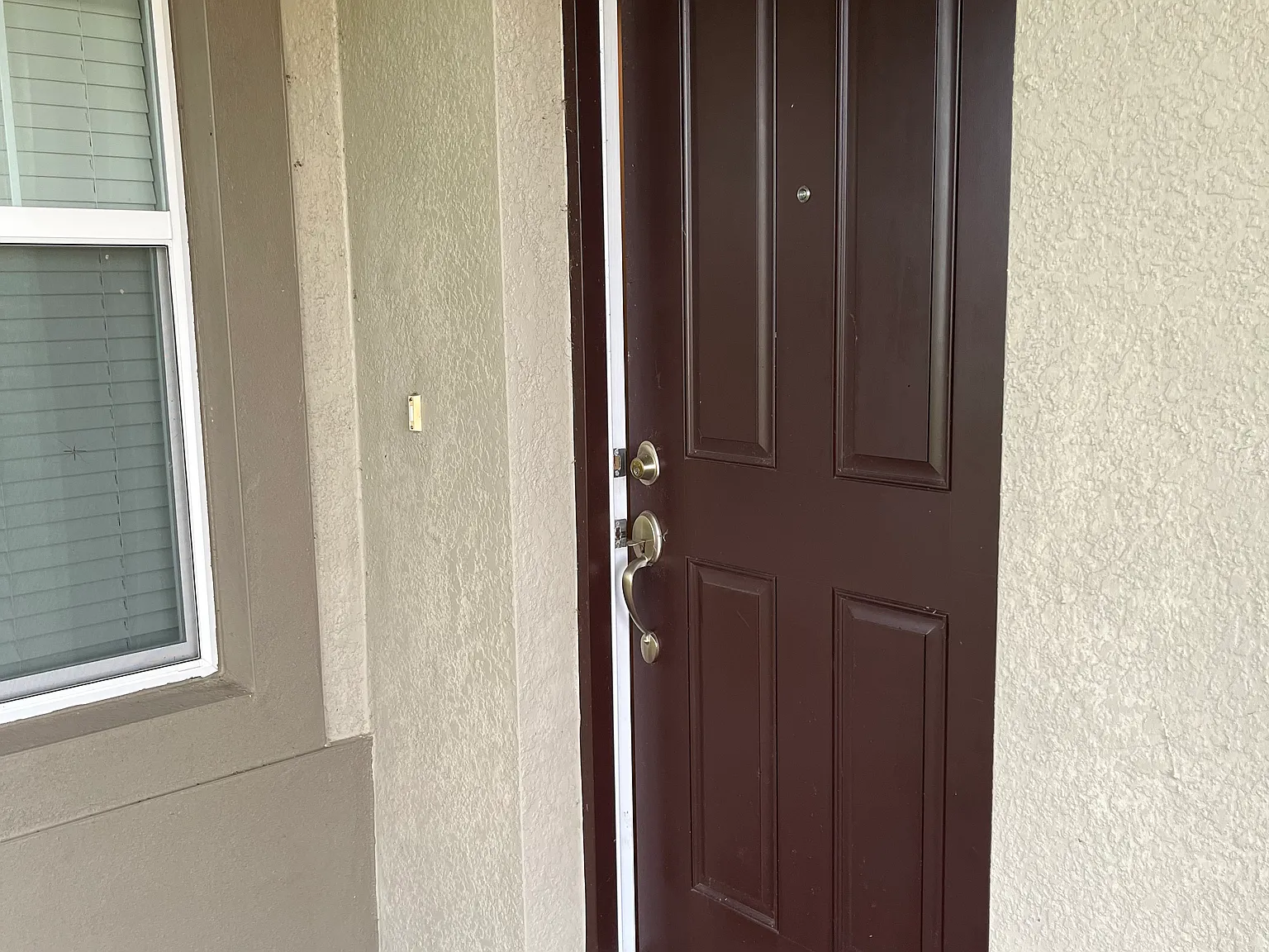 3 bed, 2.5 bath, 2368 sqft, $3,000 — Photo 2