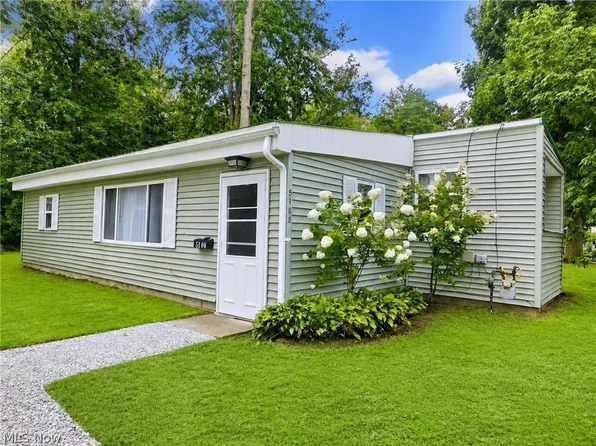 5108 University Dr, Geneva, OH 44041