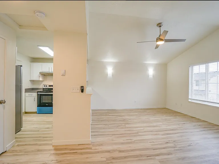Park Crest Townhomes — Photo 23