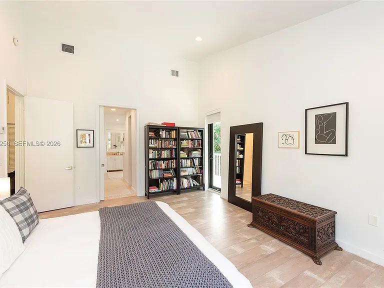 650 Curtiswood Dr — Photo 21