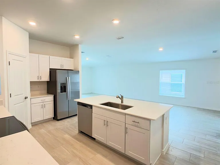 2318 Allium Roseum Ln — Photo 9
