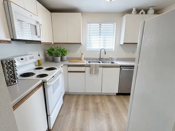 425 Mission Blvd, Santa Rosa, CA 95409