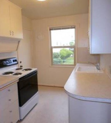 Kitchen (Similar)