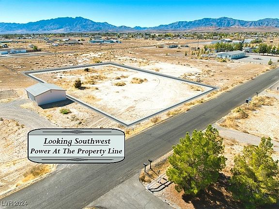 2nd image of 3051 W Windsong Ln