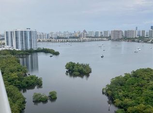 16385 Biscayne Blvd #2418, North Miami Beach, FL 33160