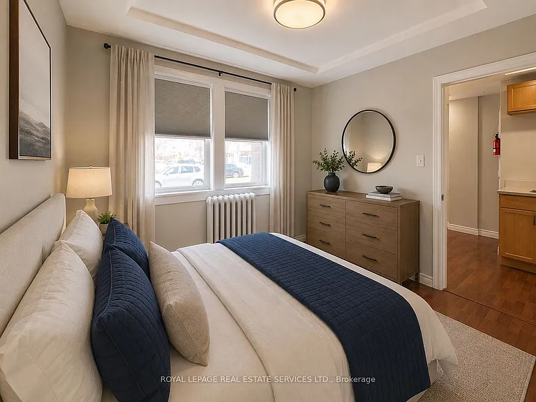 186 Spadina Rd #MAIN FLOOR — Photo 18