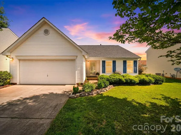 2155 Edenderry Dr, Statesville, NC 28625