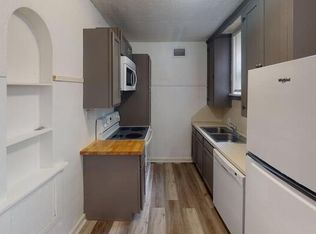 604 East Ave #F, Bismarck, ND 58501