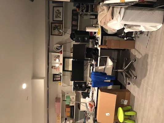 Rented by Hagstrom Management Inc | media 22