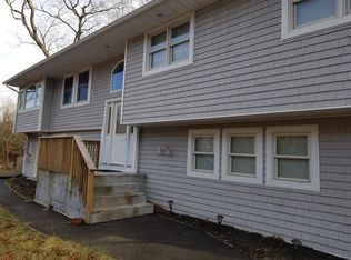 50 Youngs Hill Rd, Halesite, NY 11743