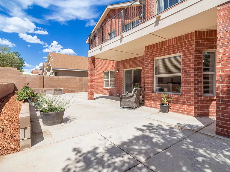 9223 Drolet Dr NW — Photo 31
