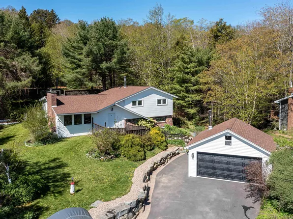 28 Beech Hill Dr, Lake Echo, NS B3E 1A6