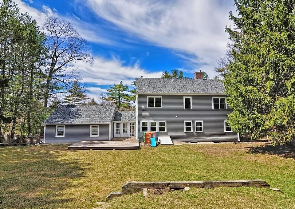 242 South St, Medfield, MA 02052 Zillow