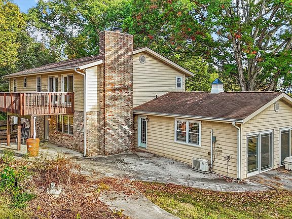 2nd image of 2912 Lovingood Way