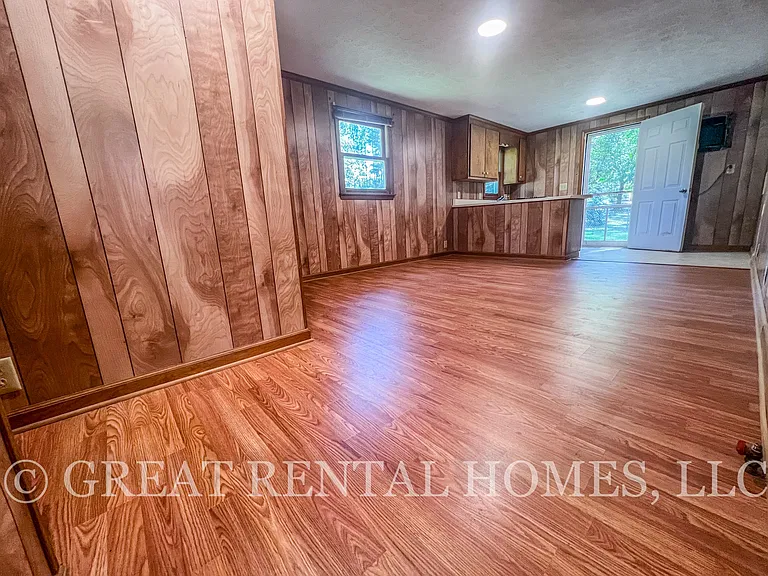201 Chesterfield Pl — Photo 7
