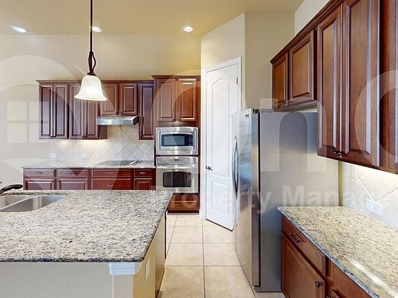 4th image of 512 Elm Creek Dr
