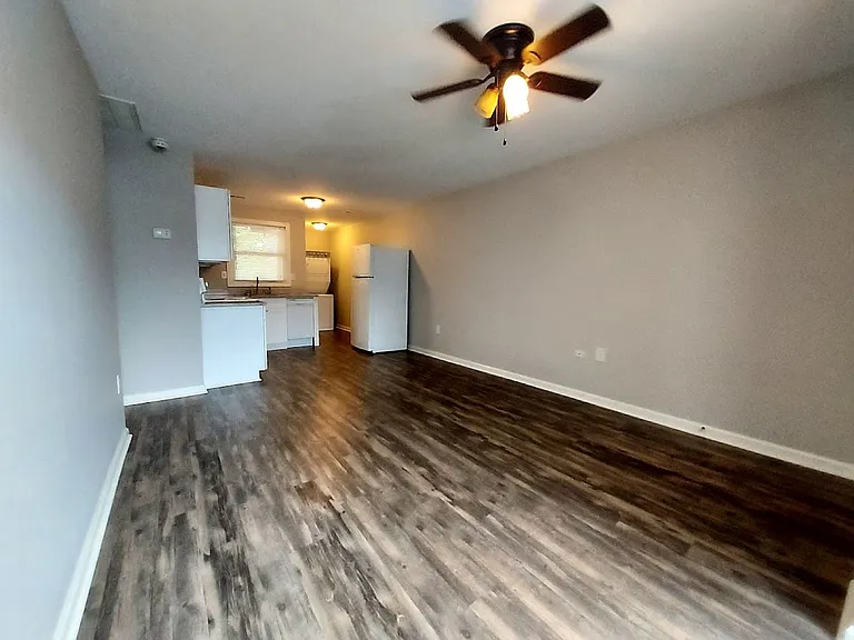 505 W Main St — Photo 18