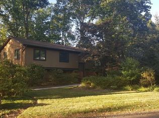 36 Balmoral Dr, Chestnut Ridge, NY 10977