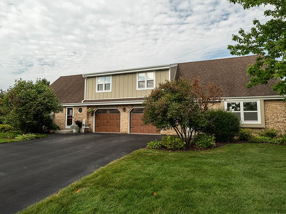 W186S8605 Douglas Dr