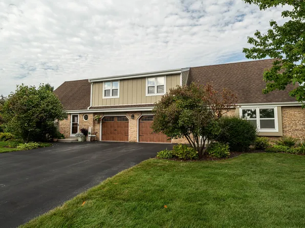 W186S8605 Douglas Dr, Muskego, WI 53150