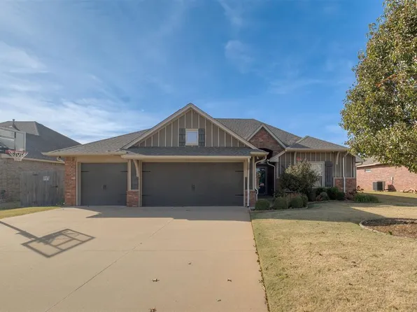 1201 N Vicksburg Ter, Mustang, OK 73064