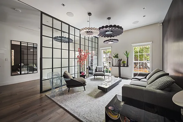 Sold by Compass | media 10