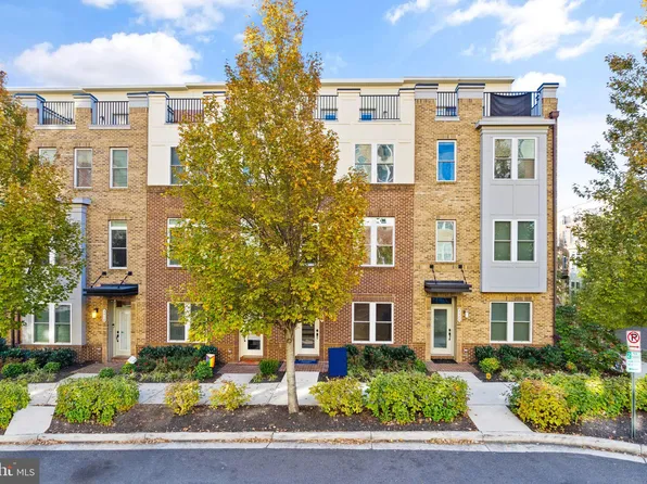 3424 11th St S, Arlington, VA 22204
