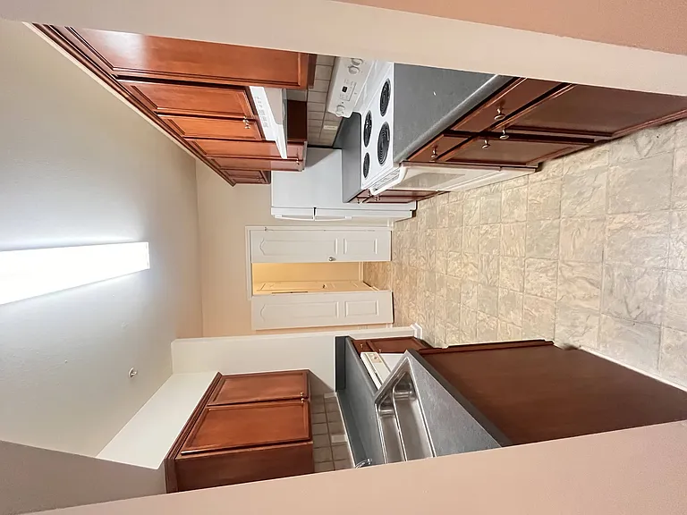 Wesley Kensington Apartments at Stonecrest — Photo 573