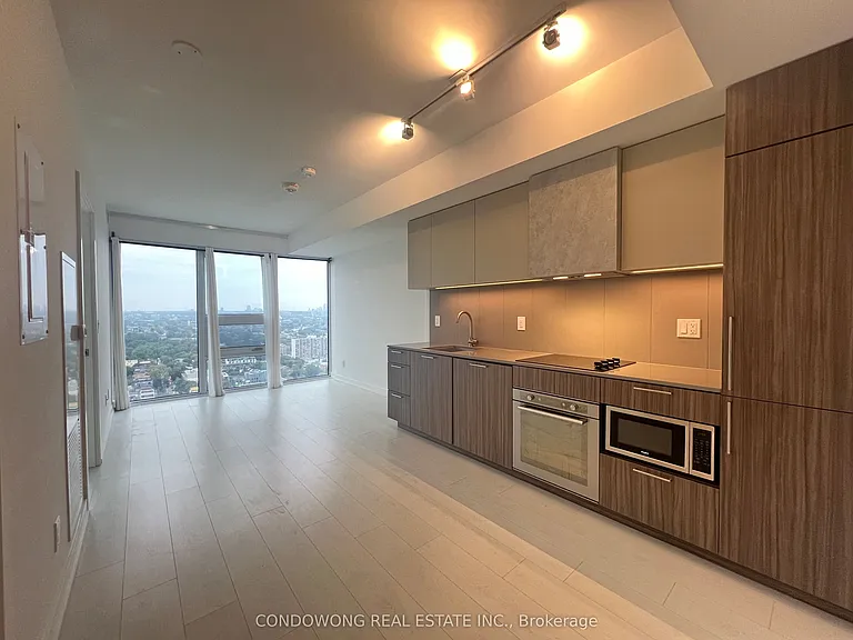 19 Western Battery Rd #3118 — Photo 1