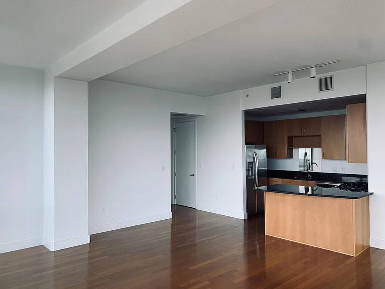 The Vue — Photo 25