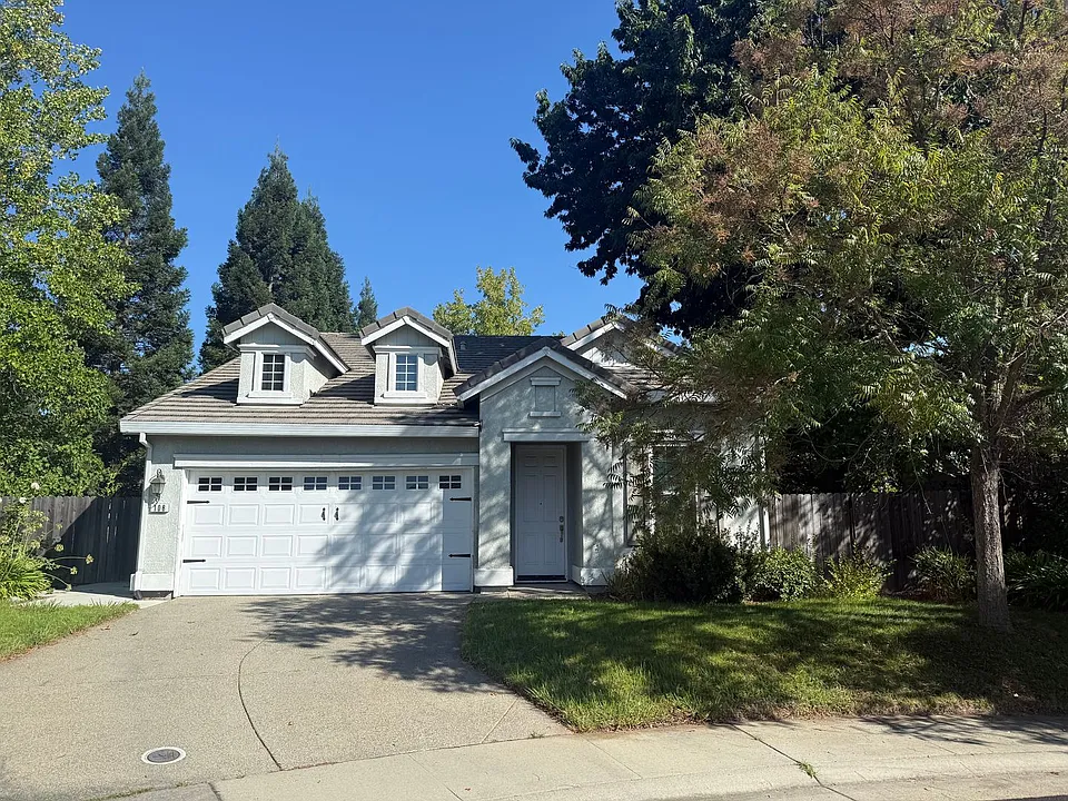 108 Robinson Ct