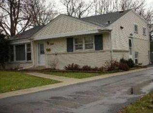 320 Maple St, Glen Ellyn, IL 60137