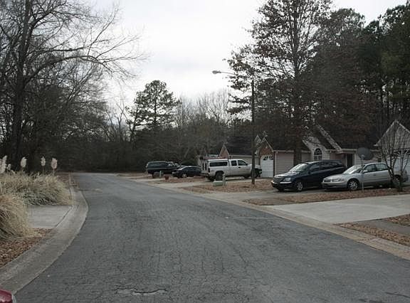 4th image of 3754 Old Oak Ct